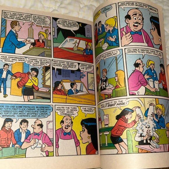 📚BOOK SALE 5 for $20📚 Archie’s Double Digest #104 December 1998 - Picture 10 of 12